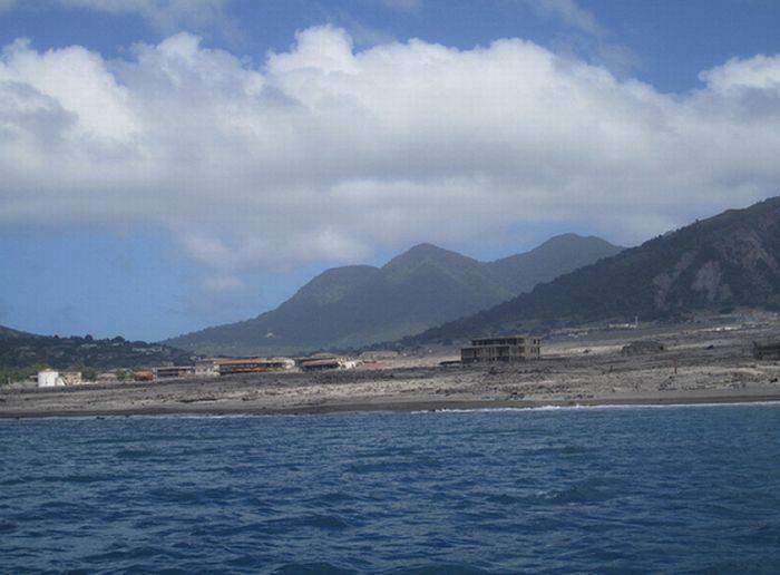 Miasto po erupcji wulkanu 34