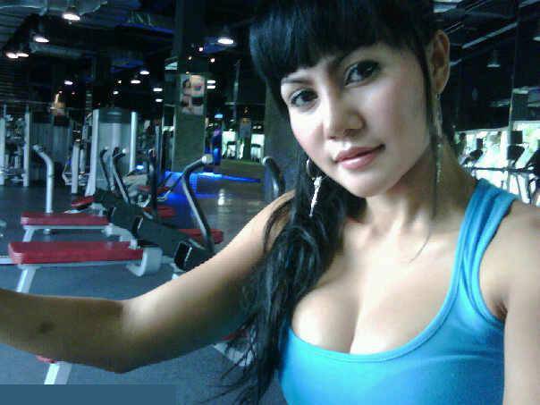 Tante-tante Jakarta - Komunitas Tante Girang Indonesia