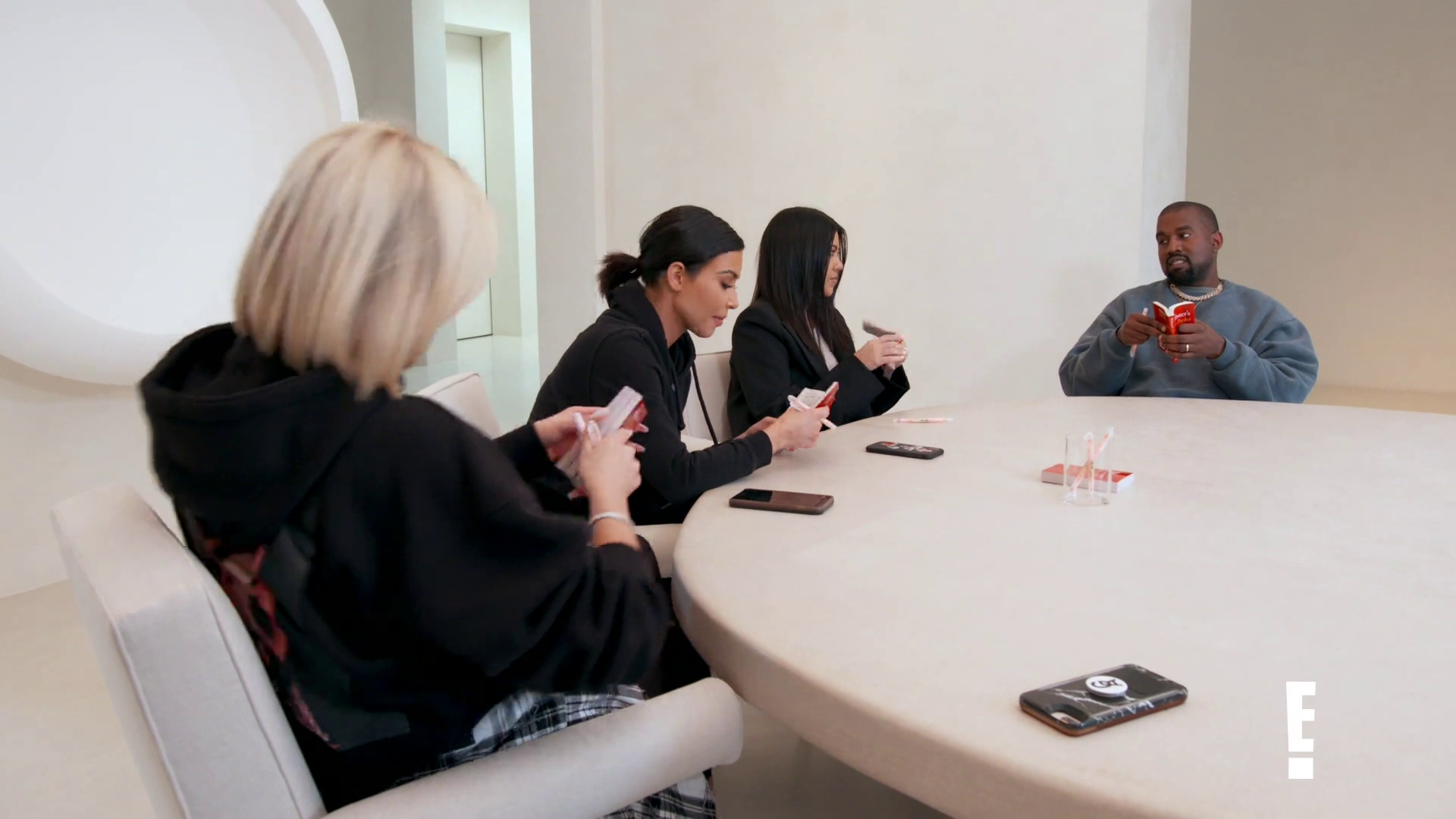 Keeping Up with the Kardashians S17E10 1080p WEB h264-TBS Keeping Up with the Kardashians S17E10 1080p WEB h264-TBS